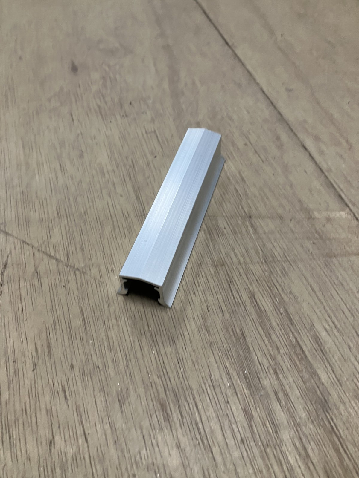 元旦スフィンクスルーフ１型　雪止め用吊り子